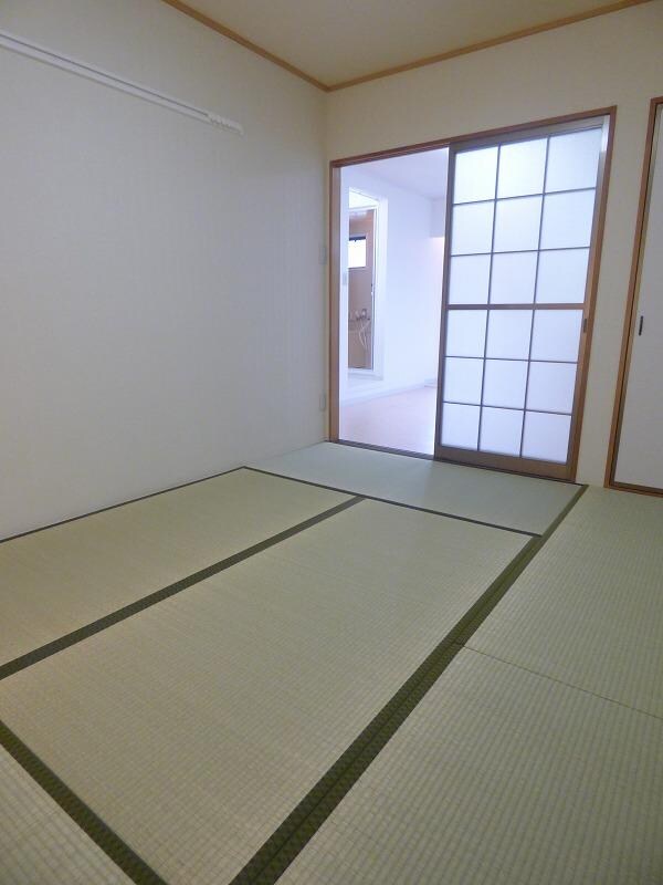 サントス泉ヶ丘の物件内観写真