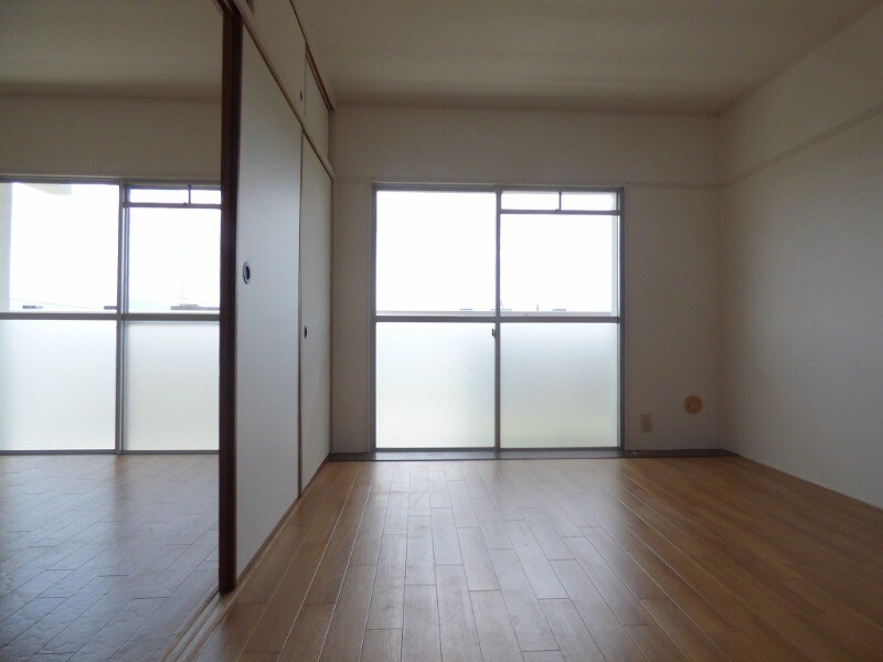 ヴィラナリー狭山6号棟の物件内観写真