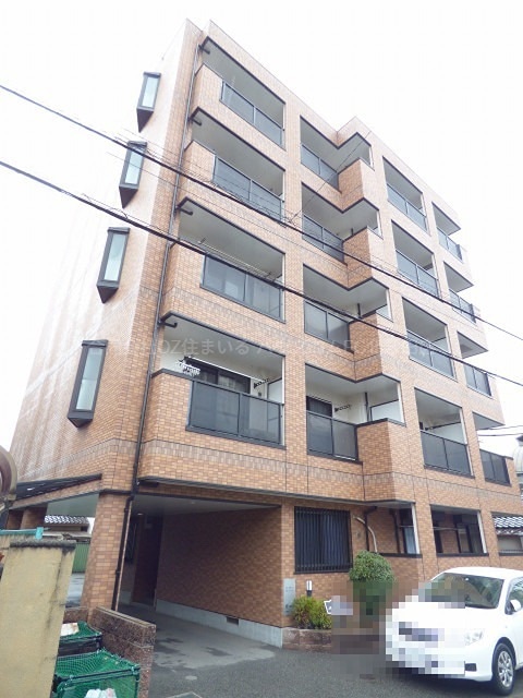 プリンスコートの物件外観写真