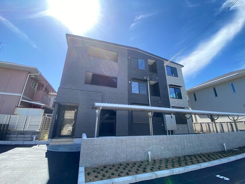 アイマコート　初芝の物件外観写真