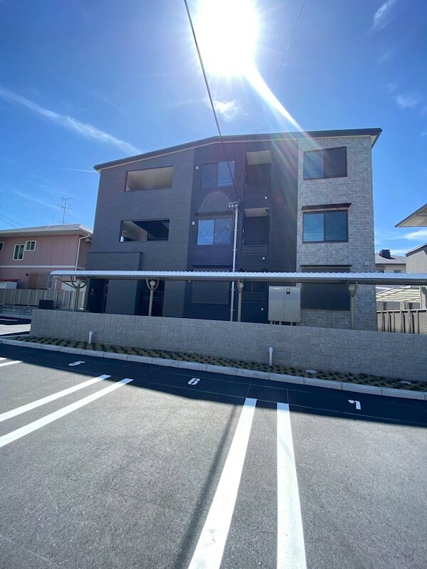 アイマコート　初芝の物件外観写真