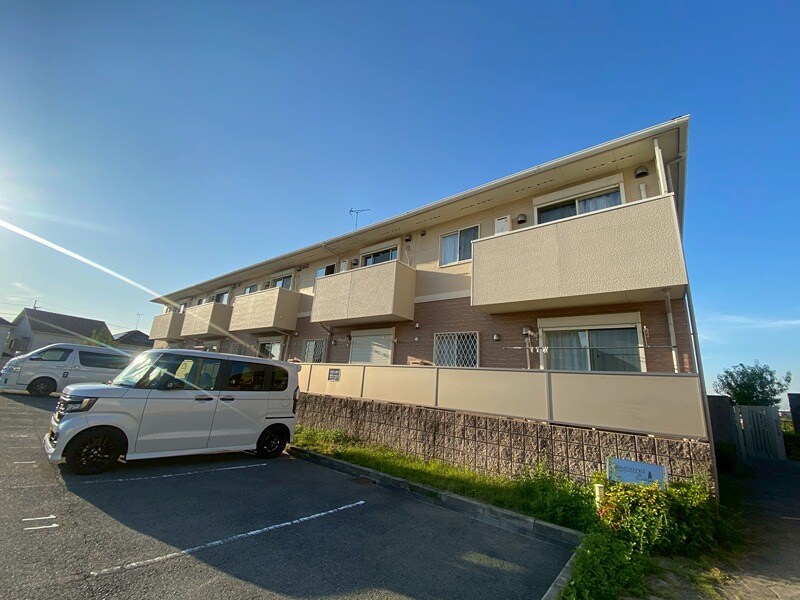 パストラーレシャルムの物件外観写真