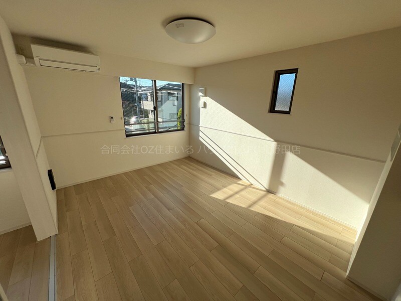 エレガント　オハナの物件内観写真