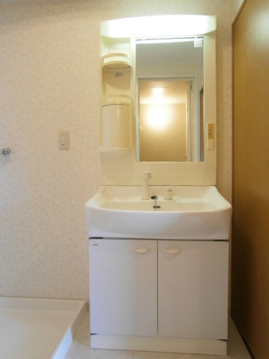 ホワイトロートスの物件内観写真