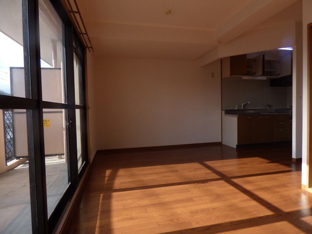 ホワイトロートスの物件内観写真