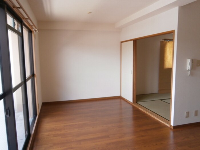 ホワイトロートスの物件内観写真