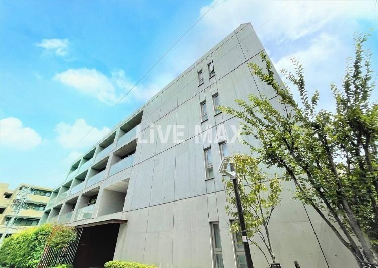 グランハイツ白金の物件外観写真