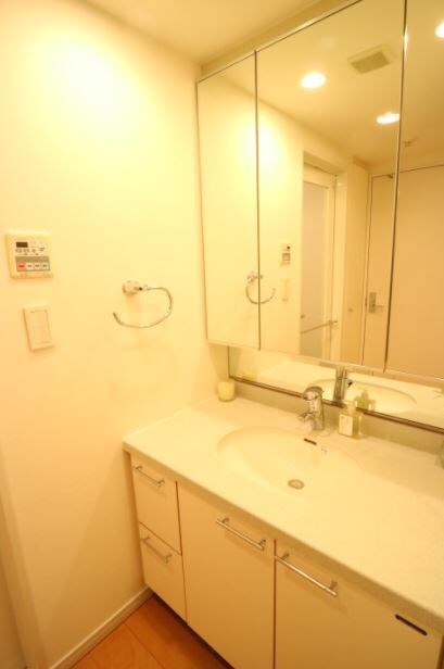 プライムアーバン赤坂の物件内観写真