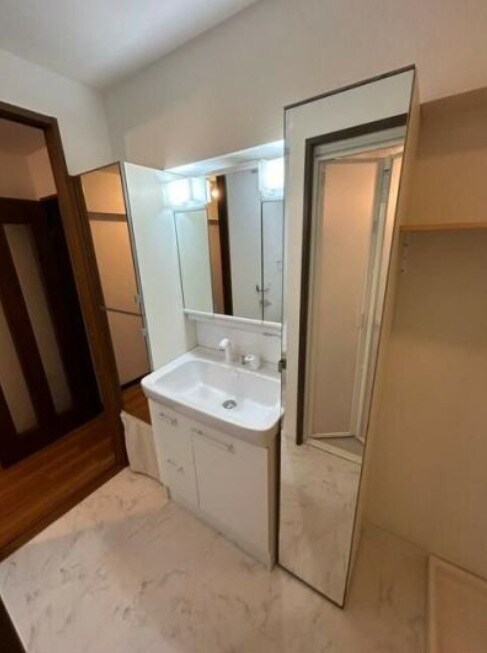 ニュー赤坂コーポラスの物件内観写真