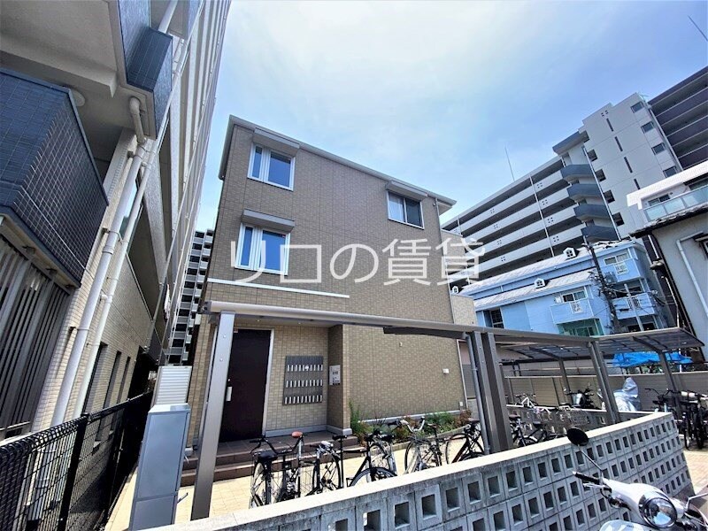 吉塚駅 徒歩8分 1階の物件外観写真