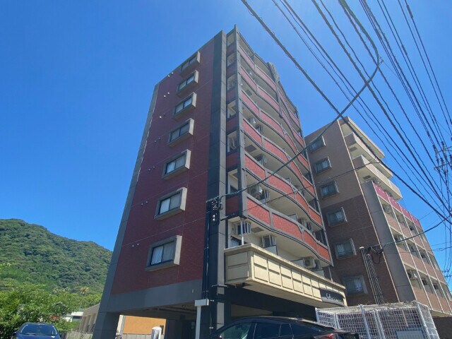 教育大前駅 徒歩5分の物件外観写真