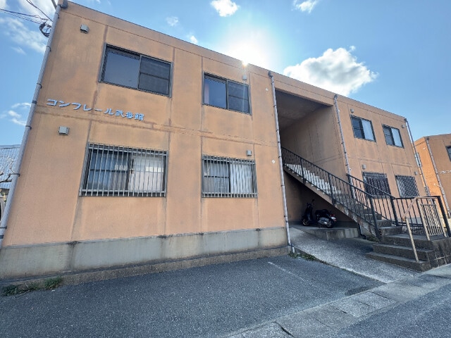 コンフレール弐番館の物件外観写真