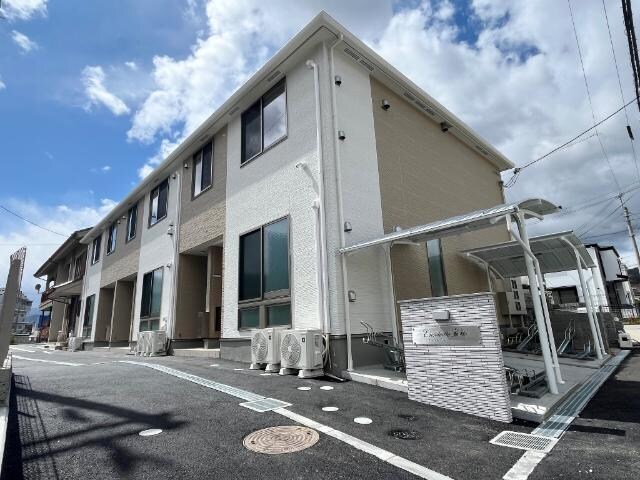 山本駅 徒歩9分の物件外観写真