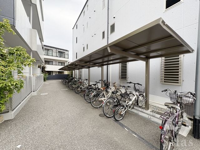 川西能勢口駅 徒歩5分 3階の物件外観写真