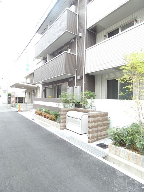 伊丹駅 徒歩3分 2階の物件外観写真