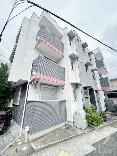 川西能勢口駅 徒歩3分 1階の物件外観写真