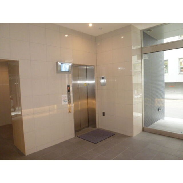 尼崎駅 徒歩2分 6階の物件外観写真