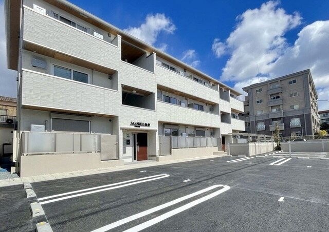 大阪府豊中市長興寺南４丁目の物件外観写真