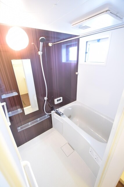 伊丹駅 バス30分  鴻池東バス停下車：停歩3分 1階の物件内観写真