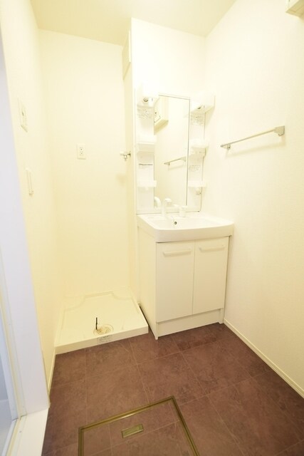 伊丹駅 バス30分  鴻池東バス停下車：停歩3分 1階の物件内観写真