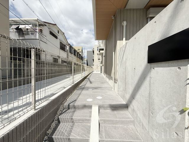 西宮駅 徒歩11分 1階の物件外観写真