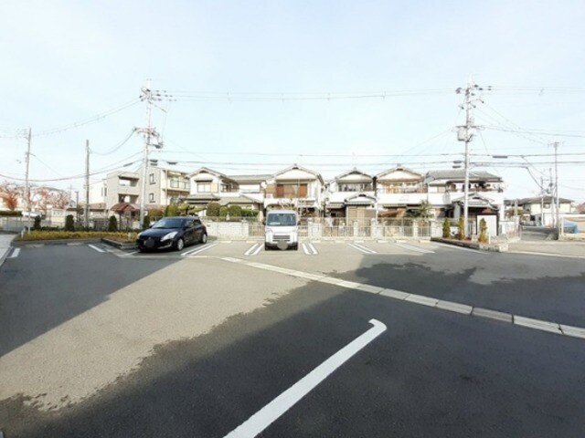 兵庫県伊丹市千僧２丁目の物件外観写真