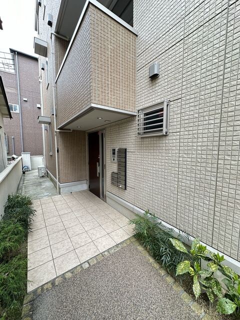 吹田駅 徒歩8分 1階の物件外観写真