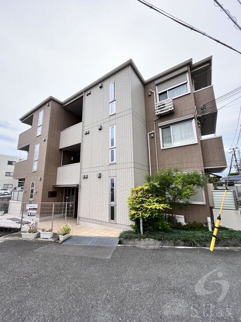 茨木駅 徒歩4分 1階の物件外観写真