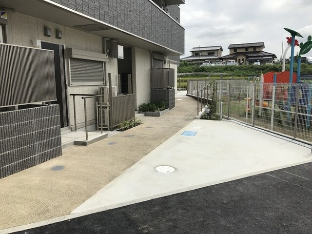 大阪府豊中市西泉丘２丁目の物件外観写真