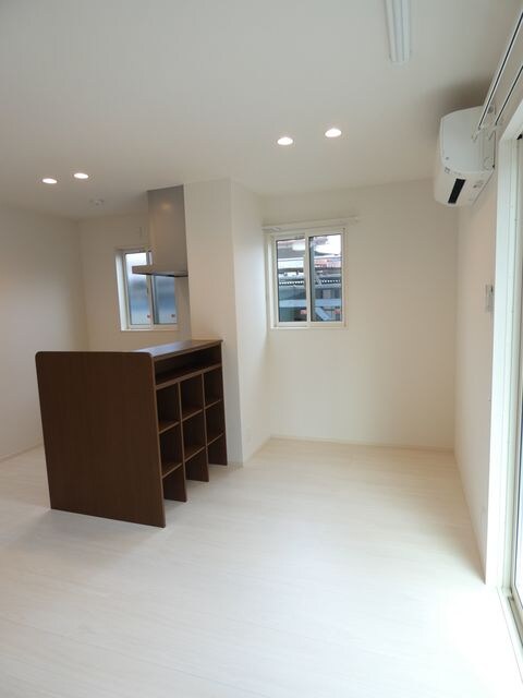 緑地公園駅 徒歩19分 1階の物件内観写真