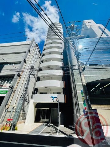 セレニテフラン本町の物件外観写真