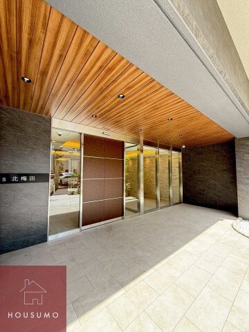 Alivis北梅田の物件外観写真