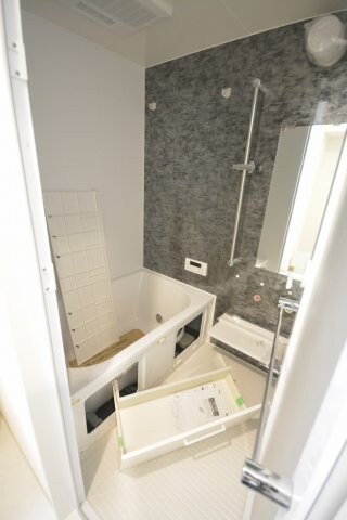 AMKレフィナード中宮の物件内観写真