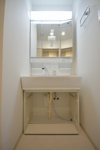 AMKレフィナード中宮の物件内観写真