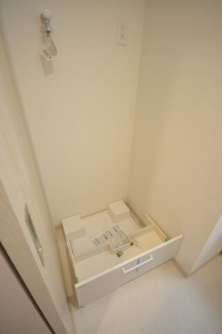 AMKレフィナード中宮の物件内観写真