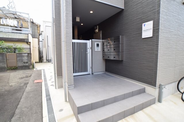 フォレストコートの物件外観写真