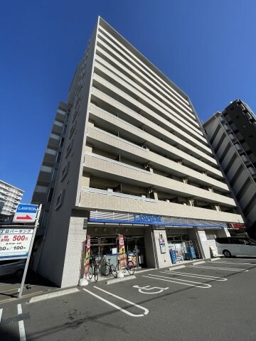 W.O.B.KYOBASHIの物件外観写真