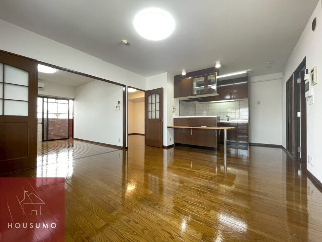 ロイヤルコート生江の物件内観写真