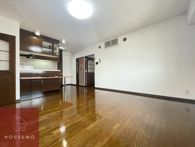 ロイヤルコート生江の物件内観写真