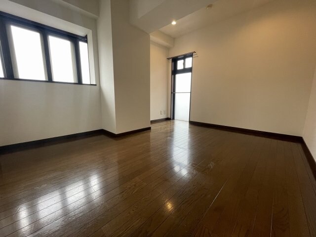 ロイヤルコート生江の物件内観写真