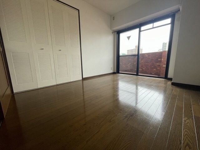 ロイヤルコート生江の物件内観写真