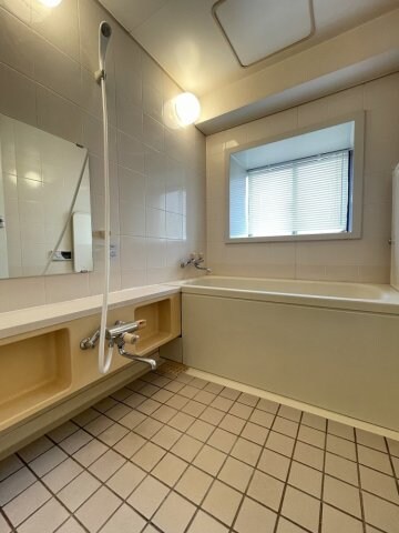 ロイヤルコート生江の物件内観写真