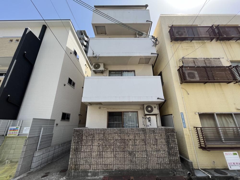 メゾンユキの物件外観写真