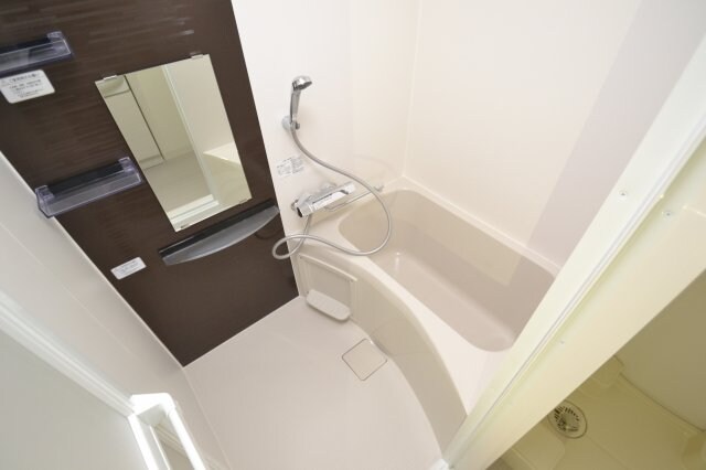 ワールドアイ神戸湊町の物件内観写真