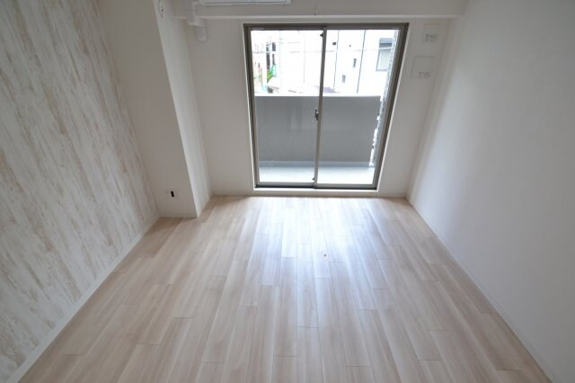 ワールドアイ神戸湊町の物件内観写真