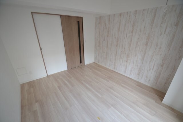 ワールドアイ神戸湊町の物件内観写真