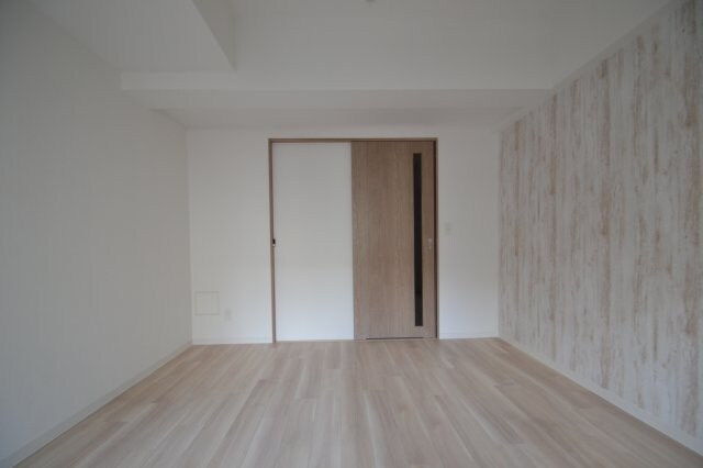 ワールドアイ神戸湊町の物件内観写真