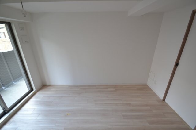 ワールドアイ神戸湊町の物件内観写真