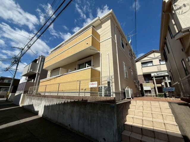 サニー離宮前の物件外観写真