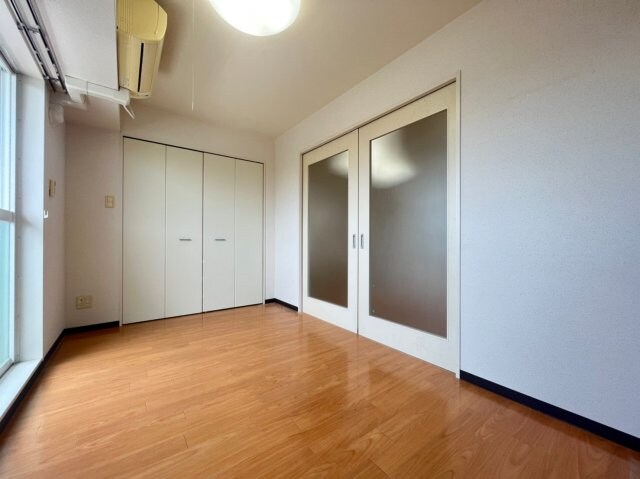 アネシスコート門口の物件内観写真